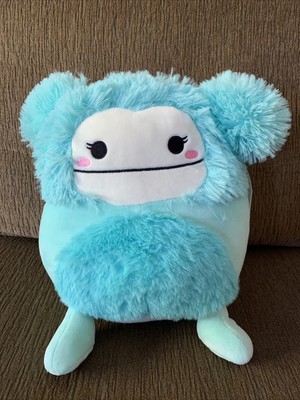 joelle the bigfoot squishmallow