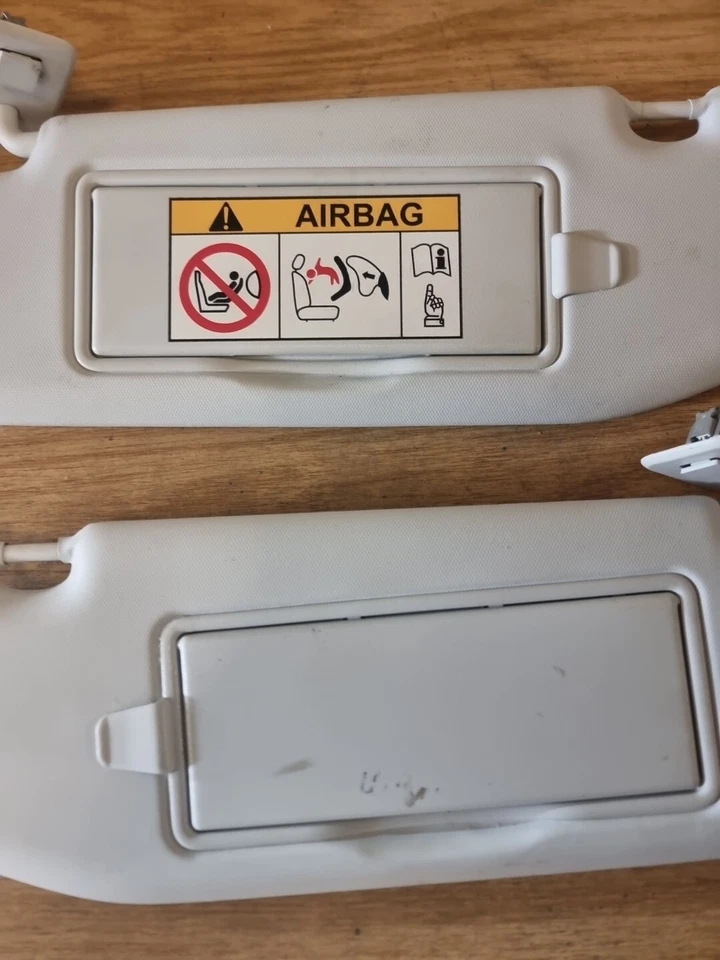 PEUGEOT 208 GT LINE 2017 FRONT LEFT & RIGHT SUN VISOR GREY - Image 2 of 4