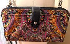 sakroots Artist Circle Wanderlust Smartphone Wristlet Crossbody Purse