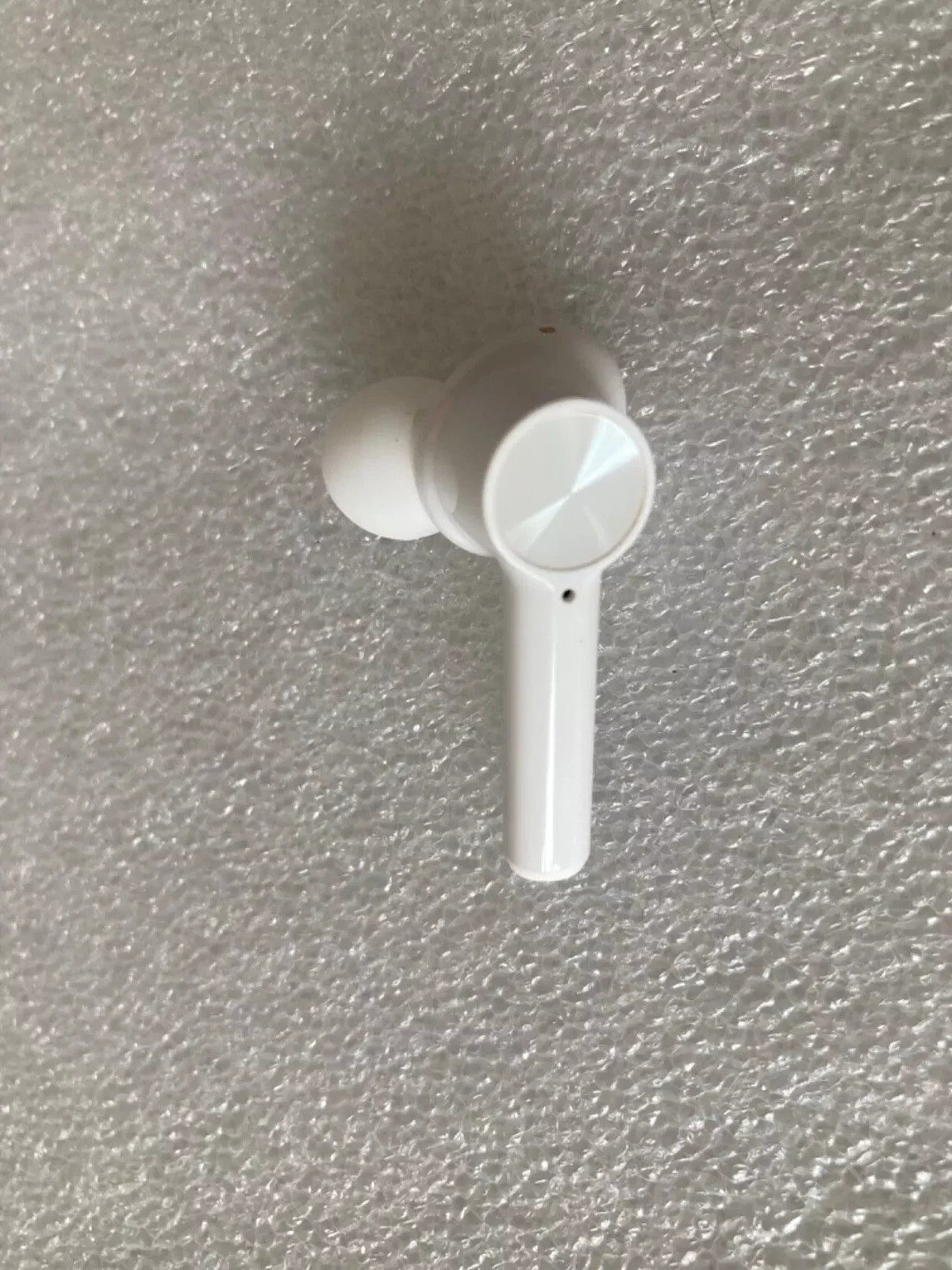 (FAULTY) OnePlus Buds Z Earbud Headphone Bluetooth Earphone - LEFT EARBUD ONLY