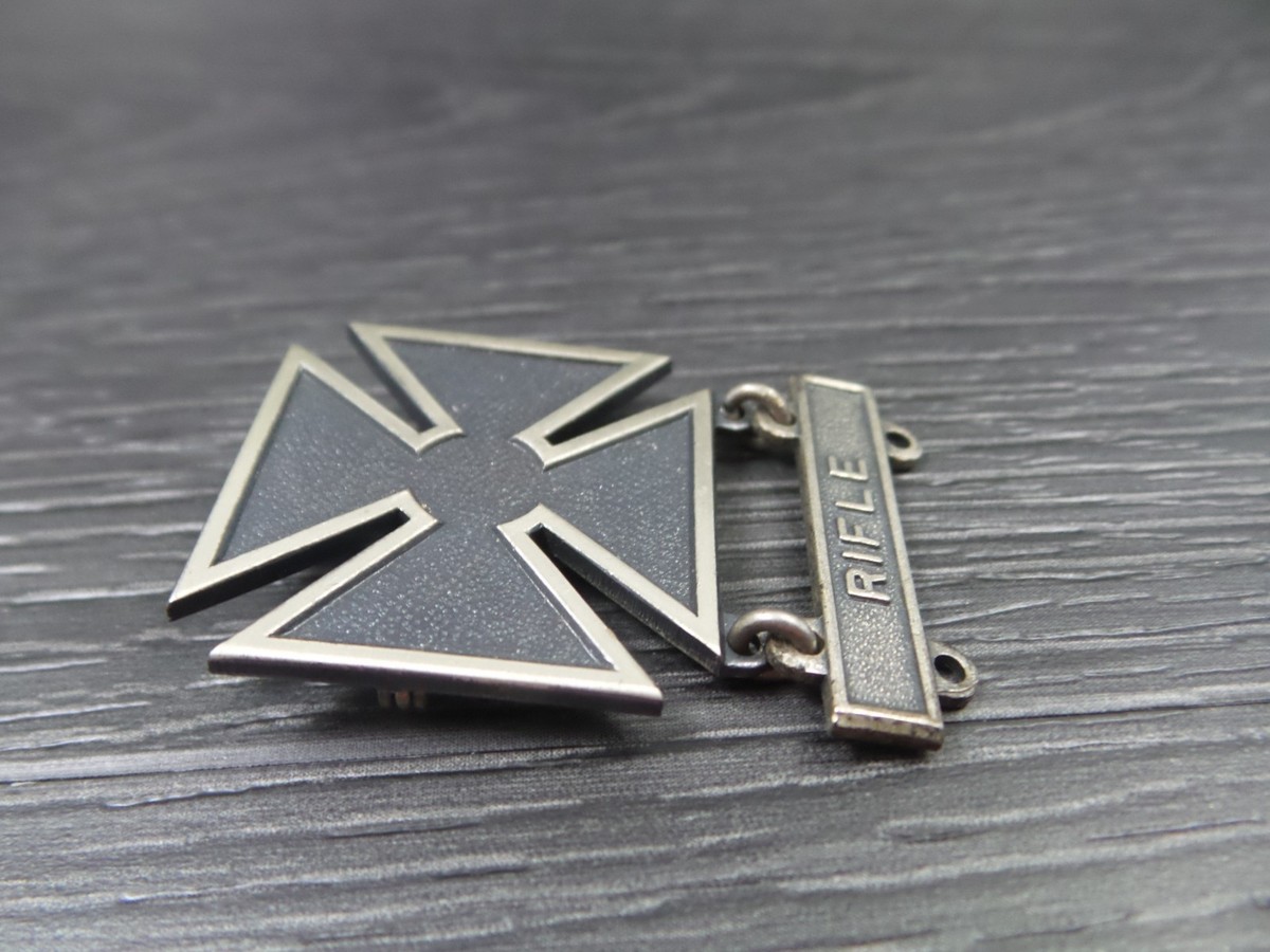 [美品]ピンバッチ　シルバー　陸軍　米軍 usapins-1.jpg