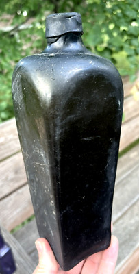 NICE OLIVE GREEN BLACKGLASS CASE GIN VERY CRUDE LIP 1860'S ERA DUG L@@K