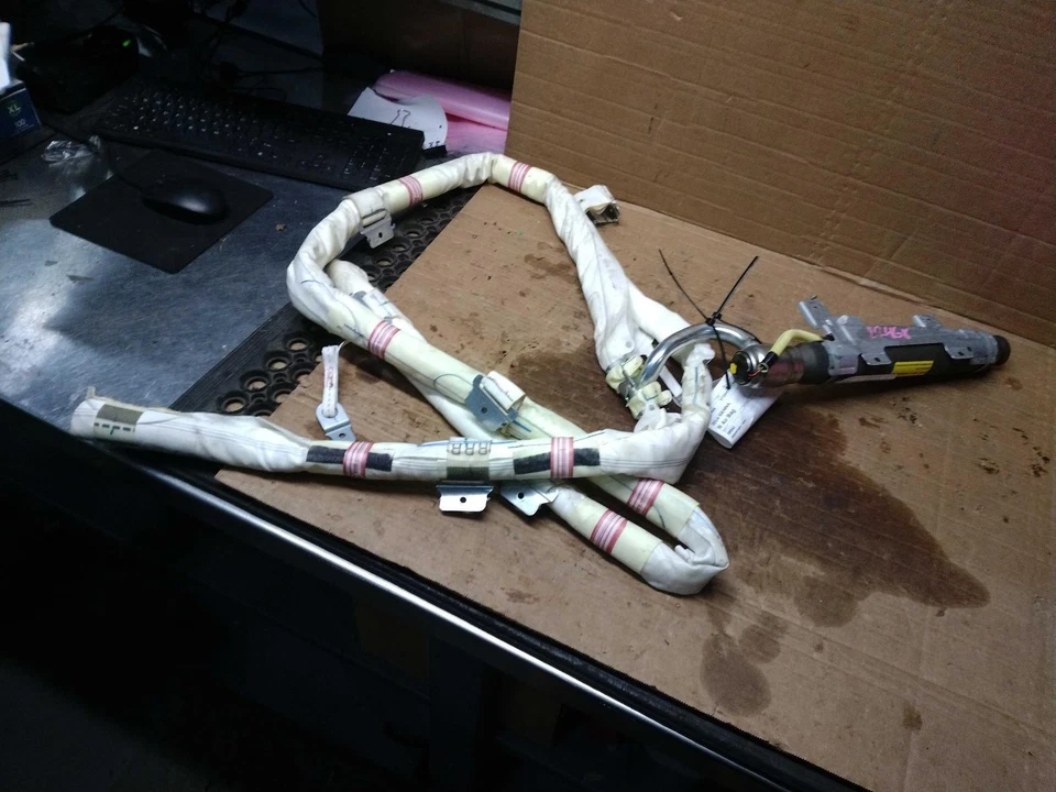 2014 Toyota Sienna Right Curtain Air Bag Grey 332001 Used 111K Miles Foto 2 de 3