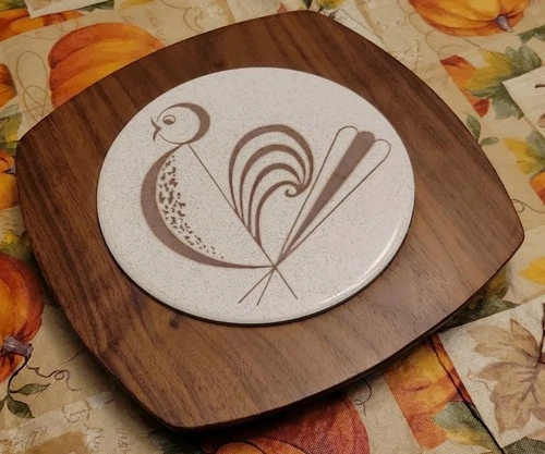 Vintage 1960s MCM Gladmark Wood- Ceramic Rooster Wall Plaque/Trivet 8.5" NICE image 3