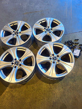 Mersedes Benz GLC 18 Inch.Orginal No scratch,no bengd.