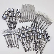 Lot Of 47 WM A Rogers Deluxe Stainless Steel Flatware HUNTINGTON Floral Oneida