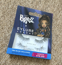 Eylure Bratz x Eylure London Bunny Boo Black Fox Eye Strip Lashes + 1ml Glue