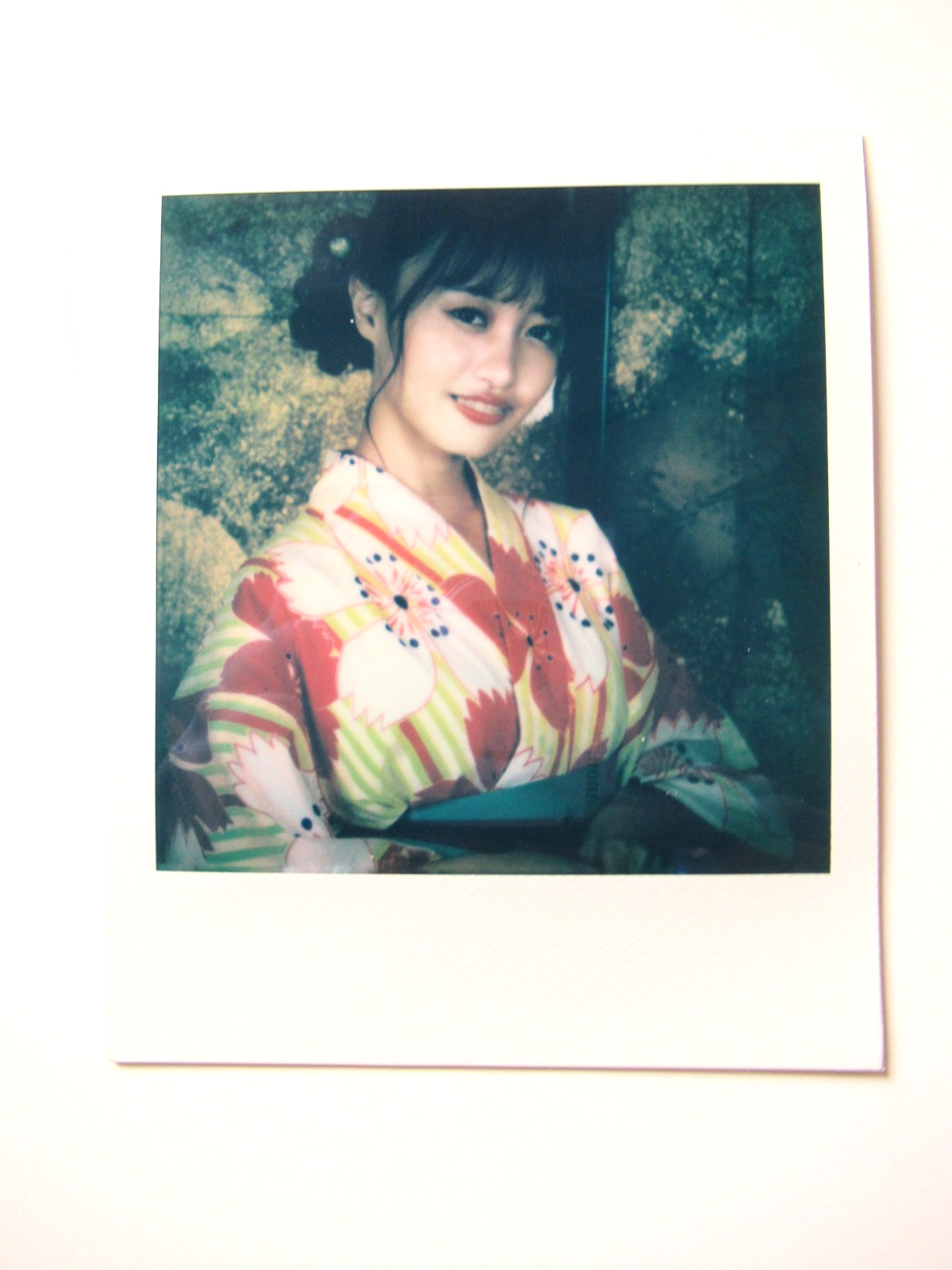 N. ARAKI: "KIMONO" ORIGINAL POLAROID EDITADO, FIRMADO A MANO, CON CERTIFICADO