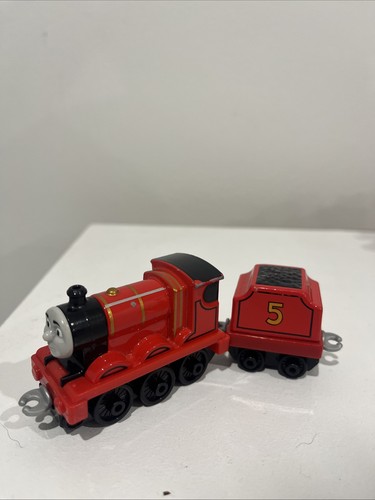 Thomas & Friends Metal Trains James & Tender 2013 Mattel Take & Play - Picture 2 of 12