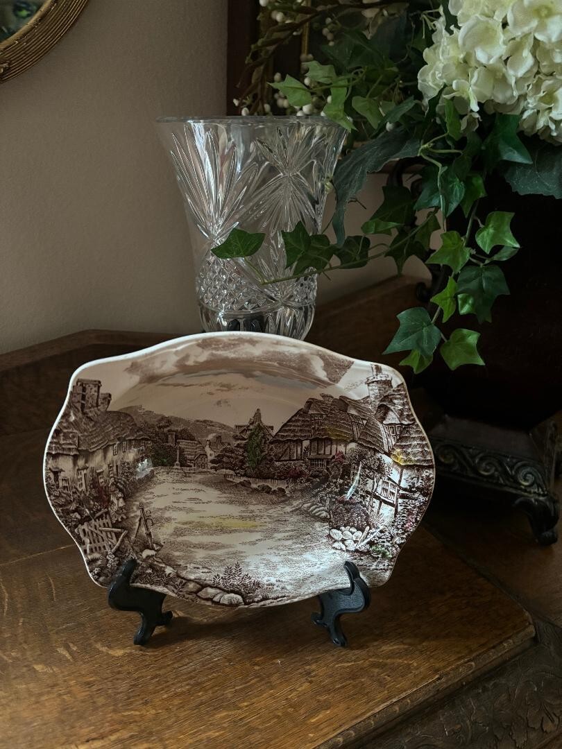 VINTAGE* OLDE ENGLISH COUNTRYSIDE JOHNSON BROS. 9