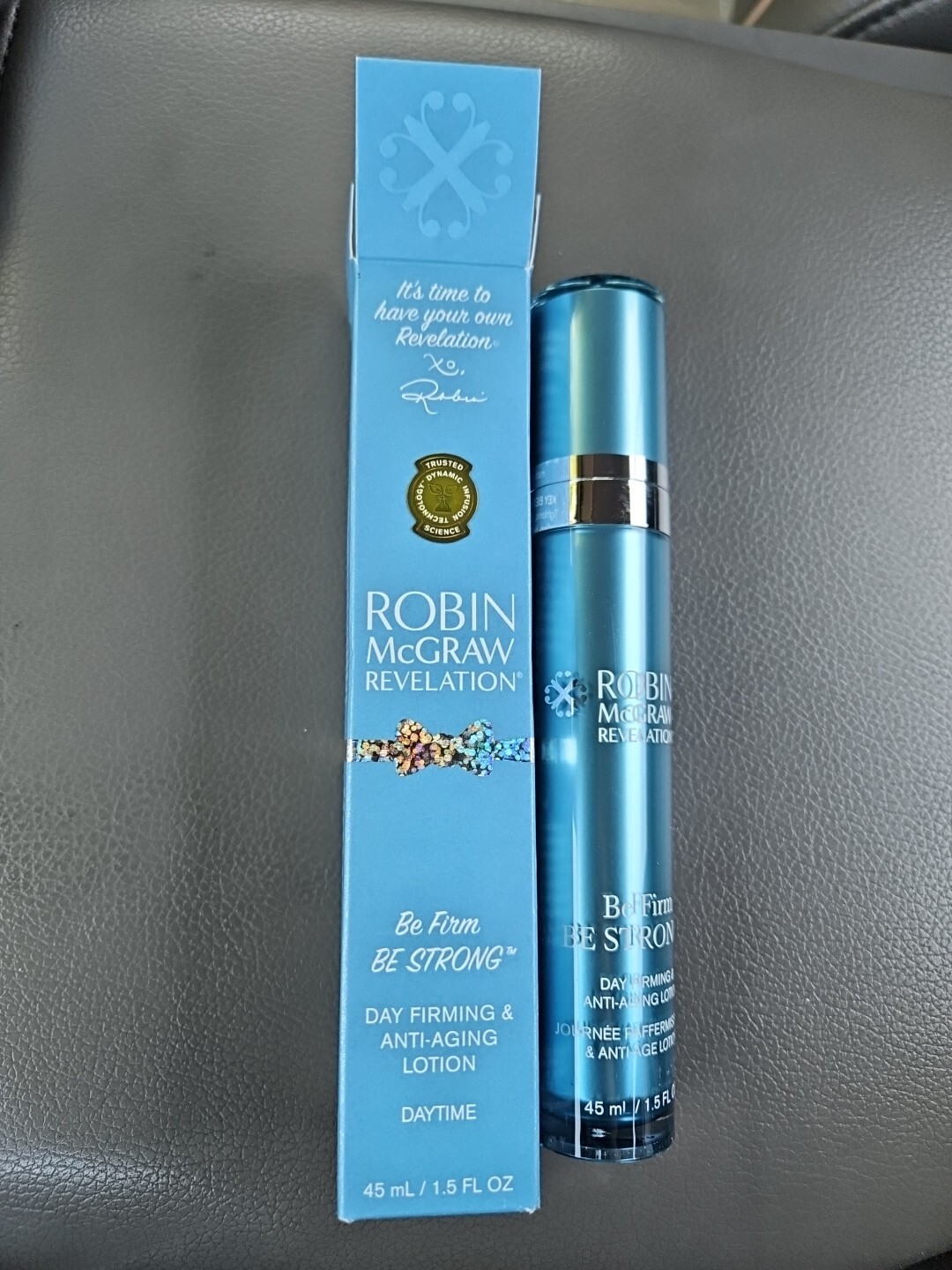 ROBIN McGRAW Revelation Day Firming Anti-Aging Lotion Daytime 45ml/1.5fl Oz Set2