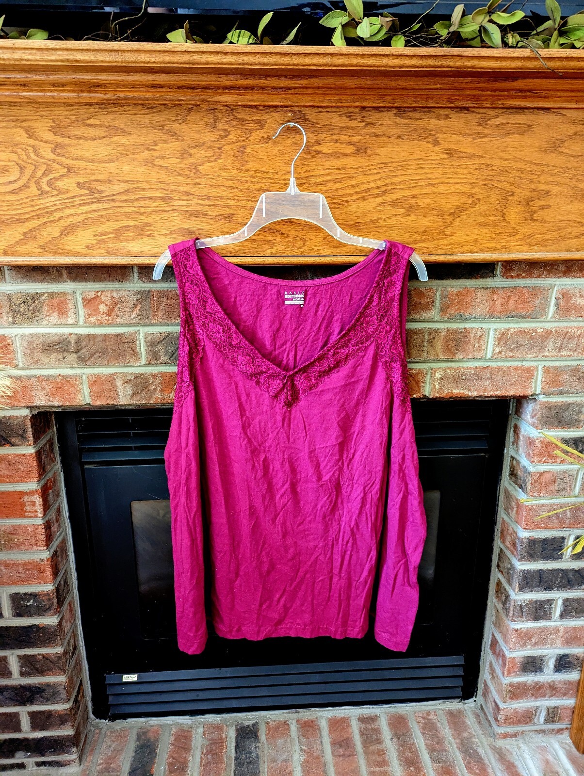 Basic Editions Brand Lightweight Soft Dark Pink T… - image 1