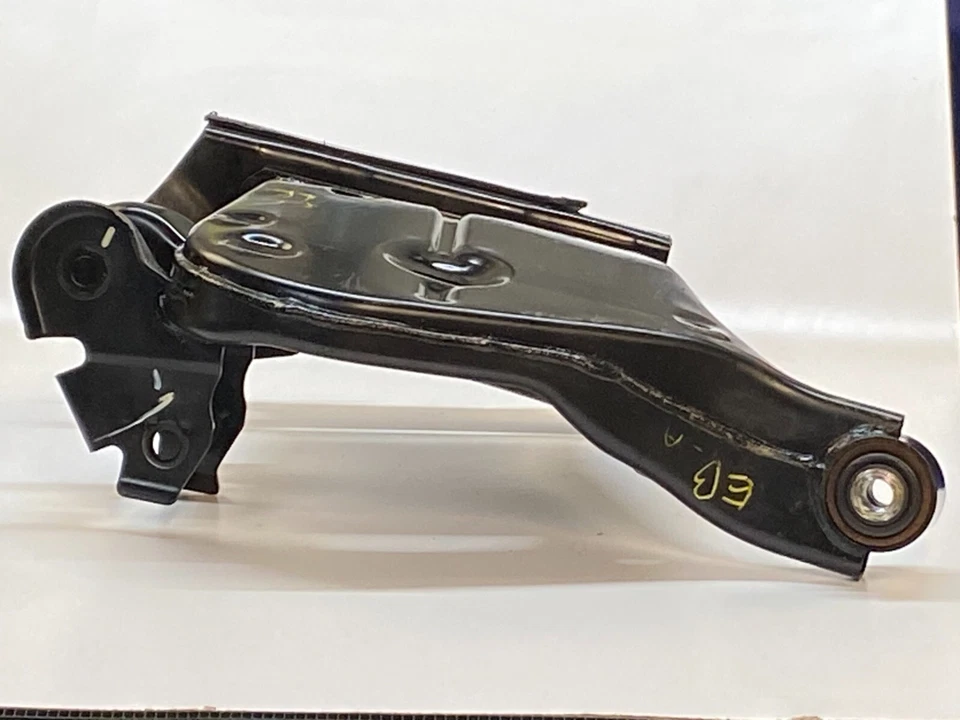 ⭐⭐OEM 19-20 INFINITI QX50 TRACCIÓN DELANTERA BRAZO DE CONTROL INFERIOR TRASERO DERECHO SOPORTE DE RESORTE⭐⭐ Foto 4 de 4