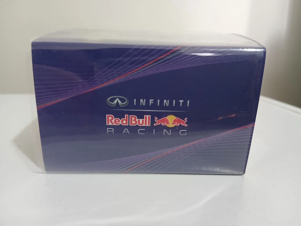 Sebastian Vettel 1/8 Minichamps 2009 Red Bull Suzuka GP Mini Helmet - Image 3 of 4