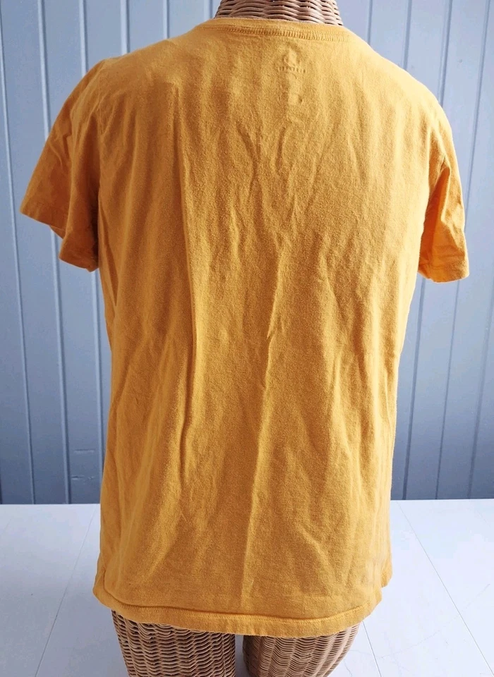 Camisa converse chuck taylor grande para mujer logotipo amarillo mostaza  Foto 2 de 4