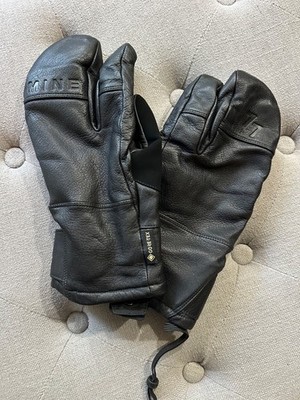 burton mine77  Ak gloves size medium