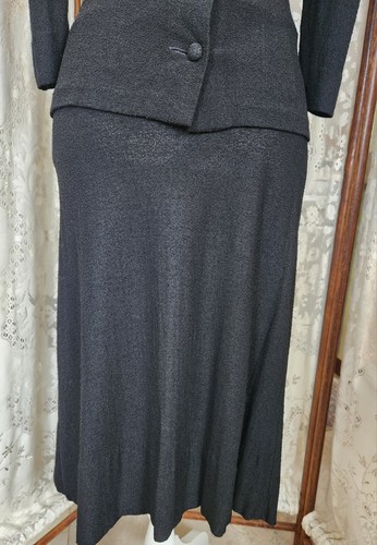 Vintage 1940s Black/ Yellow Striped Knit Dress Set With Buttons - Picture 11 of 23