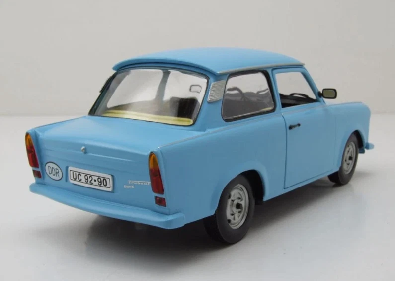 Modellauto SunStar Trabant 601 hellblau SUN4290 Maßstab 1:18 Neu und  in der OVP - Bild 3 von 4