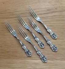 Lion by Frank Smith/Wallace Silversmiths: Sterling Silver Strawberry Fork 5"