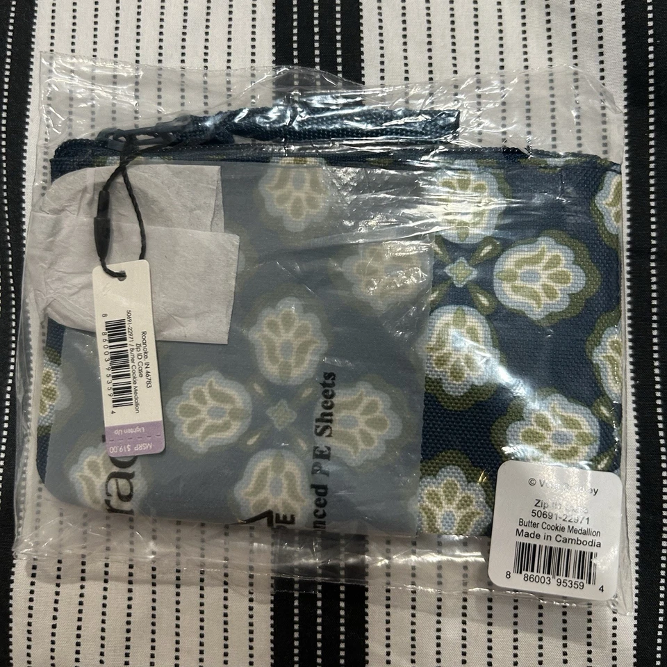 Estuche de identificación con cremallera Vera Bradley para mujer/impresión de medallón de galleta de mantequilla Foto 4 de 4