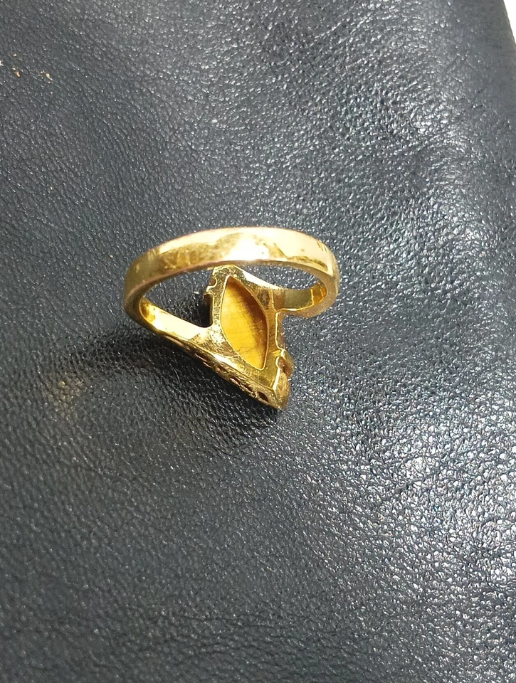 18kt gold tigers' eye cocktail ring  - Image 3 of 4