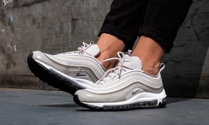 moon particle air max 97