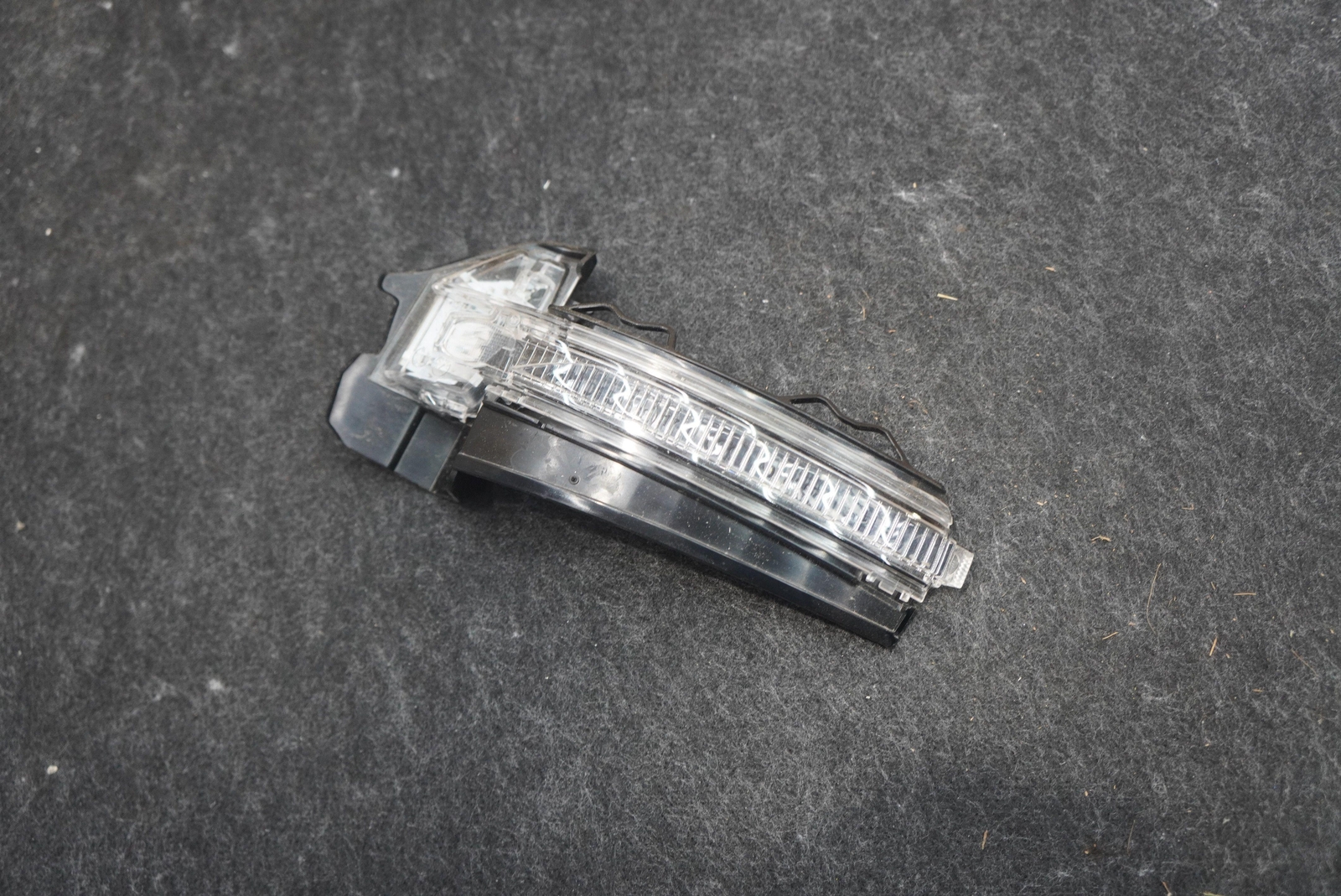 Left Door Mirror Turn Signal Indicator Light Lamp 4M8949101 Lamborghini Urus