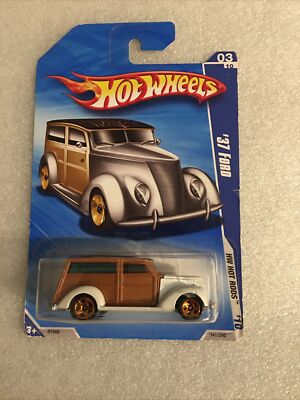 2010 Hot Wheels '37 Ford Col.#141 White Version Woody Gold Wheels Pinstripe B116