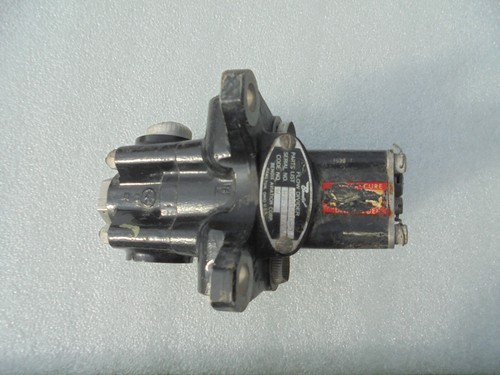 Vintage Bendix Flow Divider (for Parts Only) - Picture 2 of 18