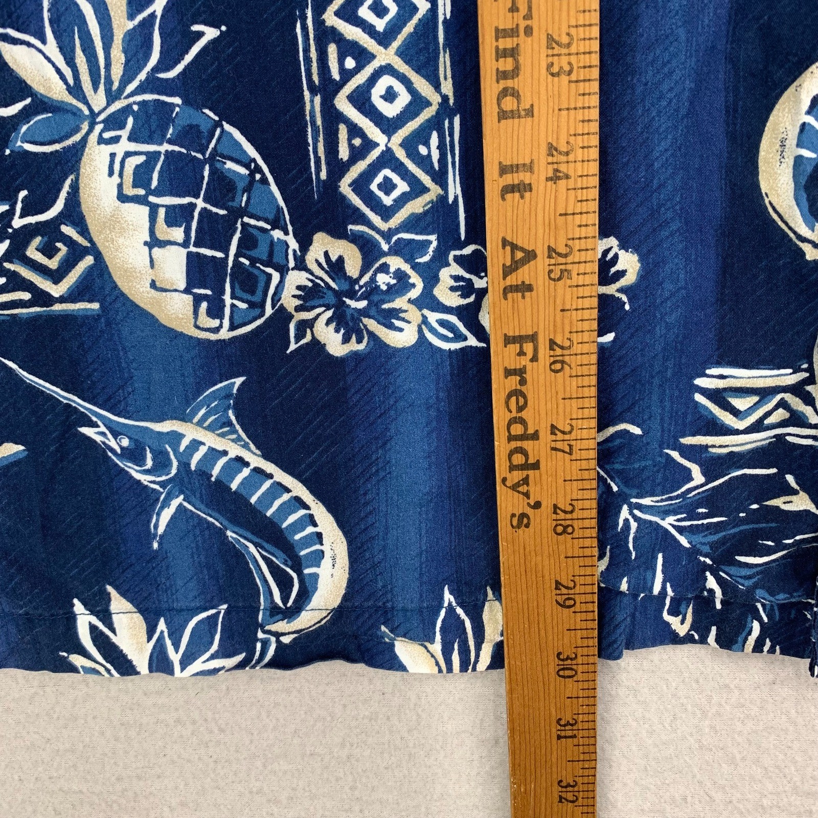 AFTCO Bluewater Camp Shirt Mens Blue Pineapple Swordfish AOP Aloha USA Rayon