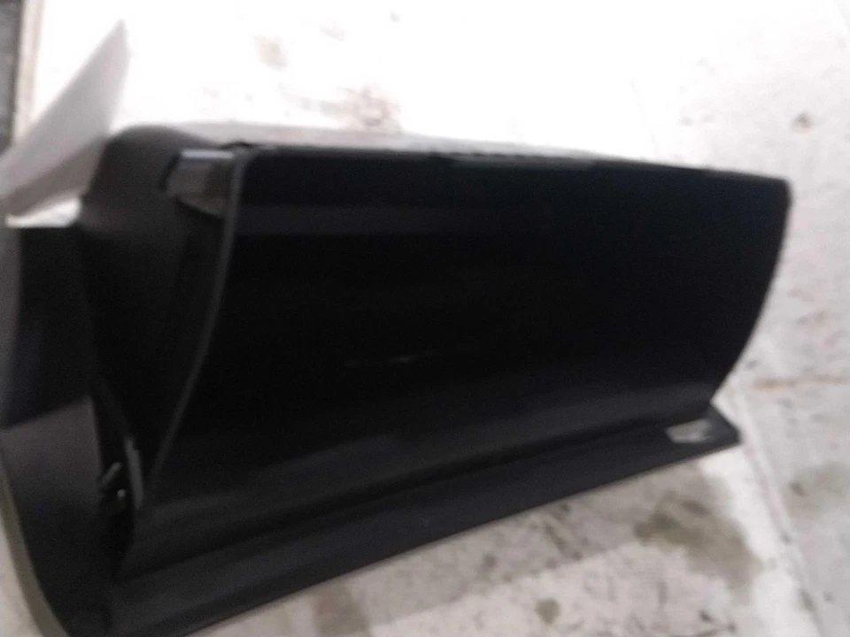 二手手套盒 适合:2015 年 丰田 Highlander A 级 — 第 2/4 张图片