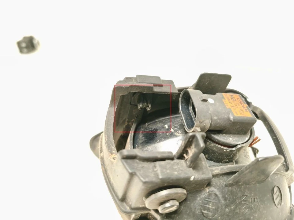 Chevrolet Trax 2013 Right front bumper fog light OER6285 - Image 2 of 4