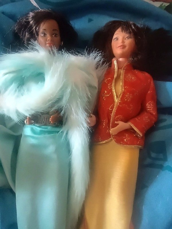 Lot of 2 80s Barbies AA/Black Magic Moves and Oriental Barbie