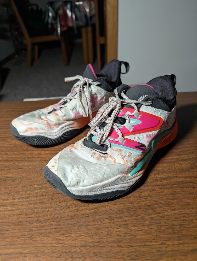 New Balance FuelCell Two Wxy v3 Basketball Shoes White Orange Men's Size 7 Wide Width