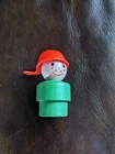 Vintage Fisher-Price Little People GREEN WOOD BOY with RED PAN HAT FRECKLES 192
