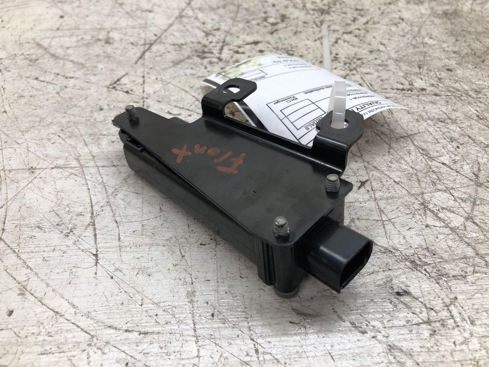 ASTON MARTIN RAPIDE FRONT TPMS TIRE PRESSURE MONITORING SYSTEM MODULE OEM