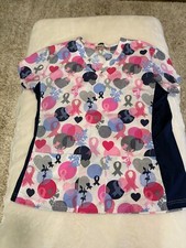 GREEN TOWN WOMENS MEDIUM SCRUB TOP BREAST CANCER