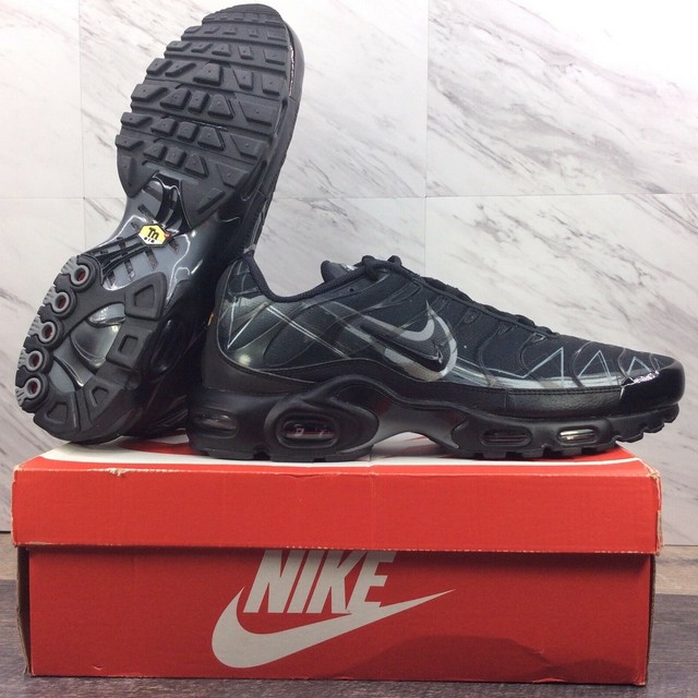 nike air max plus la requin black
