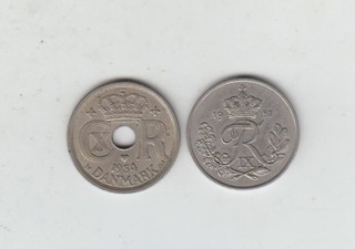 2 x High Grade Denmark 25 Ore 1934 & 1957