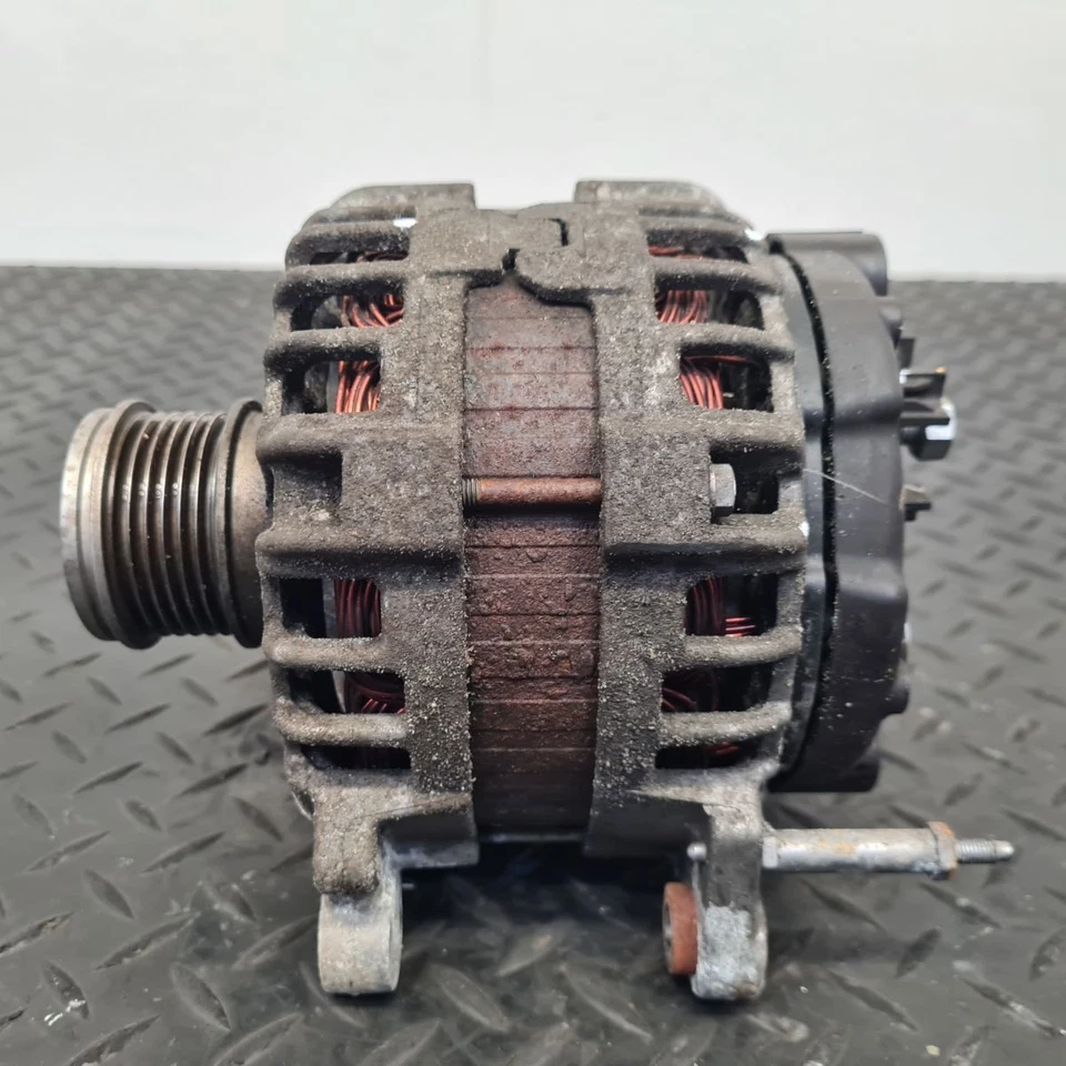 VW PASSAT MK7 B8 2018 Alternator 04L903021H - Image 3 of 4