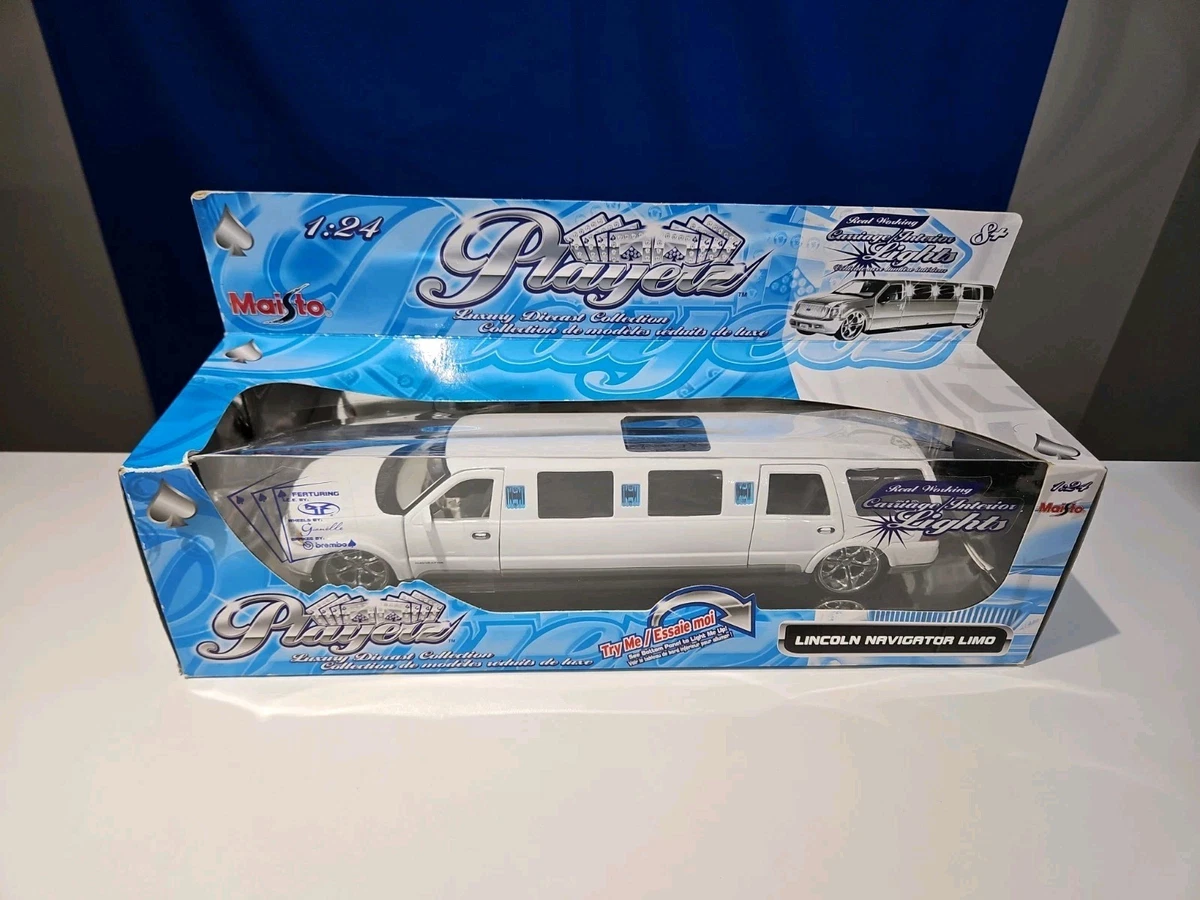 Maisto Lincoln 1:24 Diecast & Toy Vehicles for sale - eBay
