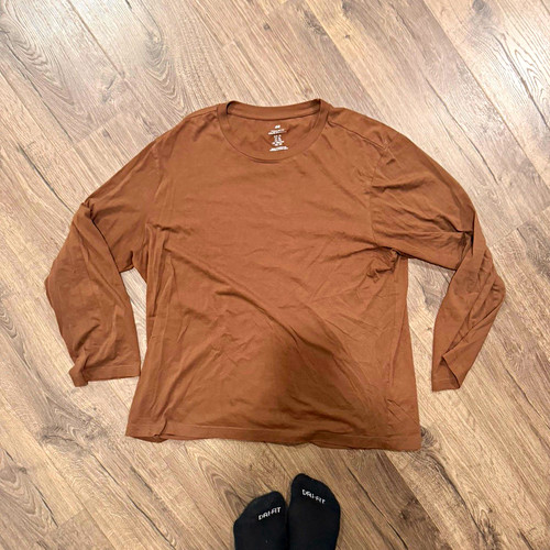 H&M Brown Solid Long Sleeve Crewneck T-Shirt Mens Regular Fit Size XL