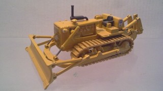 CAT D8K CRAWLER DOZER W/RIPPER by ARPRA 1:50 scale