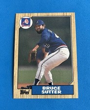 1987 Topps - Bruce Sutter #435 - Free Shipping w/Toploader & Sleeve