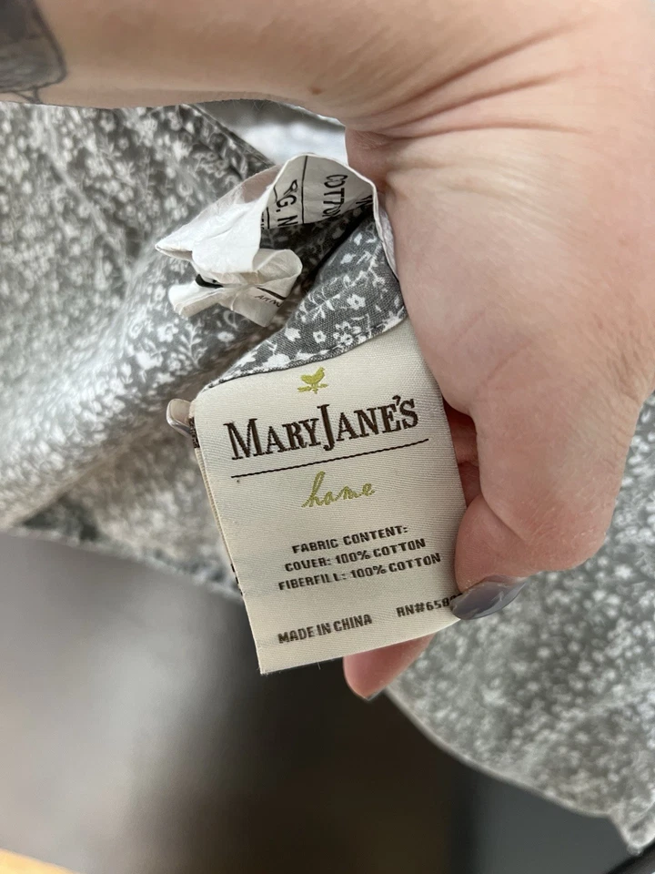 Almohada de retazos florales Mary Jane’s Farm 2 piezas falsa Foto 4 de 4