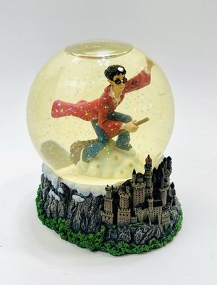 Harry Potter Quidditch Snow Globe Water Dome Warner Bros 2000 853100A Enesco
