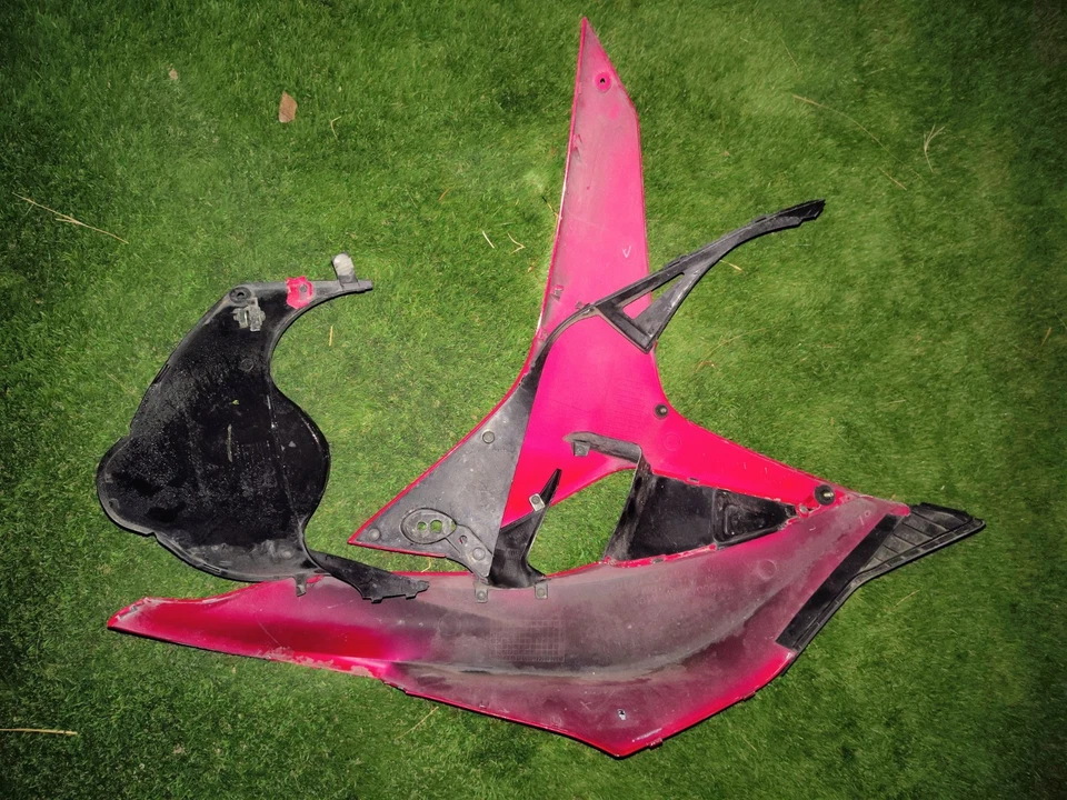 Carenados laterales para Honda CBR 600RRR 07-12 rojo de fábrica. Foto 2 de 4