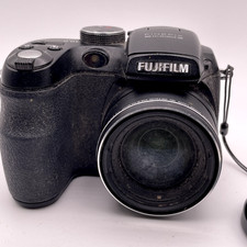 Fujifilm FinePix S1000fd 10.0MP Digital Camera   Black   Screen Damaged