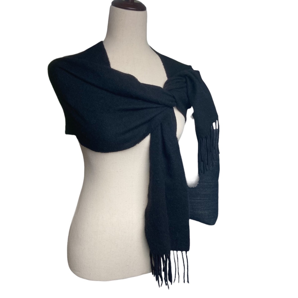 【日本入手困難】FRINGED SCARF IN MONOGRAM CASHMERE 日本入手困難】FRINGED SCARF IN MONOGRAM CASHMERE