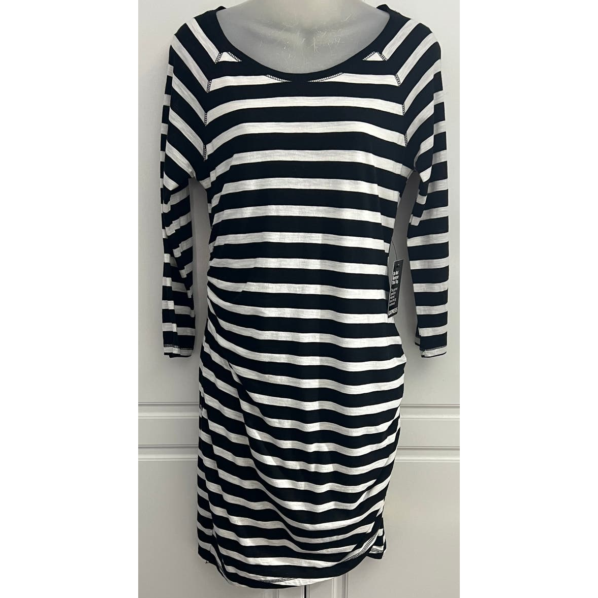 Express Women's Black/White Stripe Bodycon T-Shirt Dress 3/4 Sleeve Size M NWT | eBay Express Women's Black/White Stripe Bodycon T-Shirt Dress 3/4 Sleeve Size M NWT | eBay